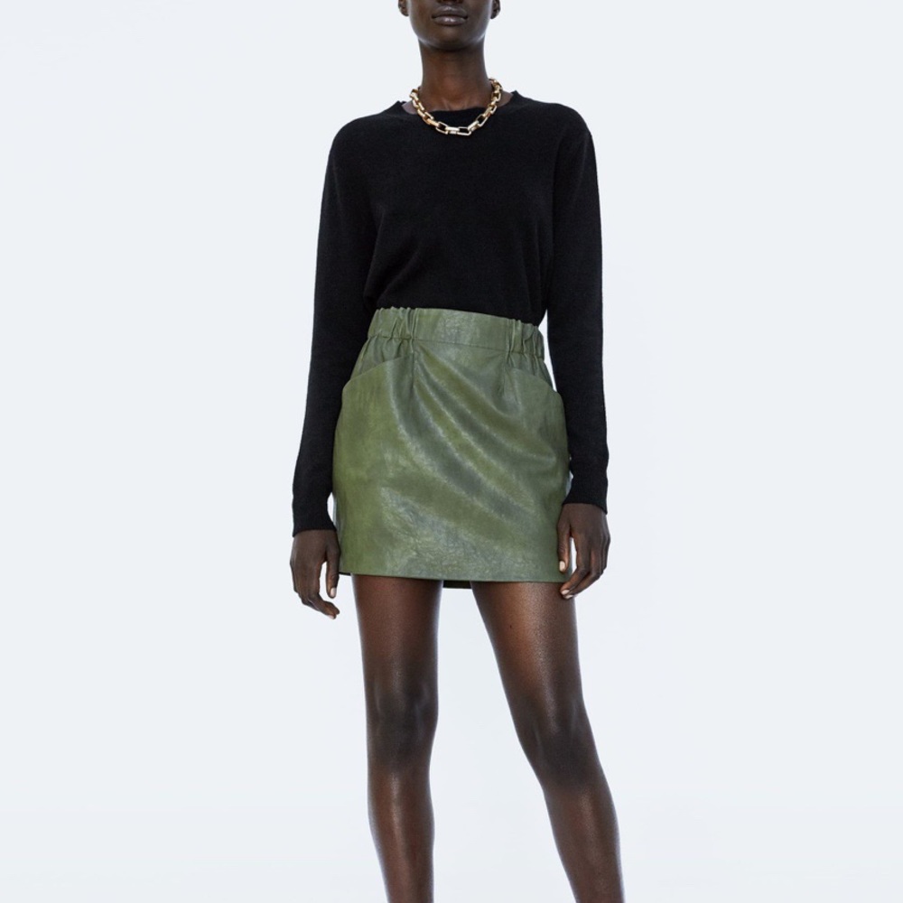 Zara leather mini skirt with pockets